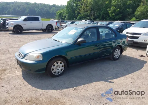 2000 Honda Civic Value Package z USA, uszkodzony, nr VIN 2HGEJ6613YH526718